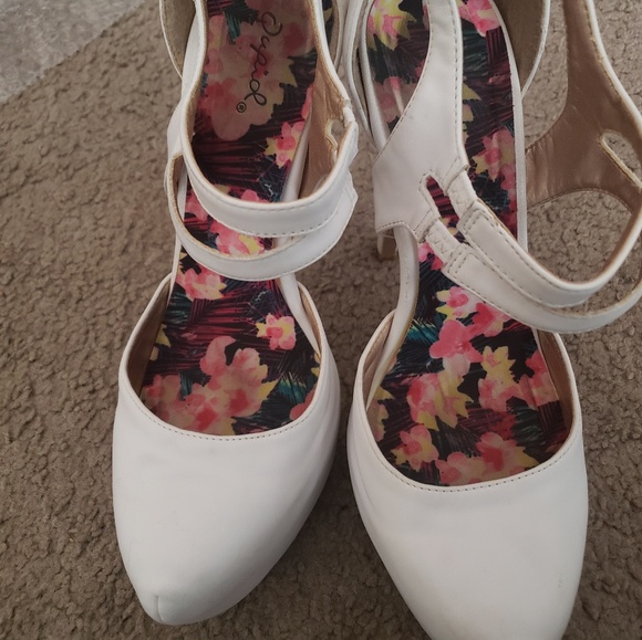 High heel - Picture 3 of 5